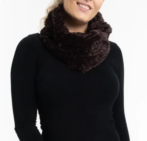 Hugs & Kisses infinity scarf