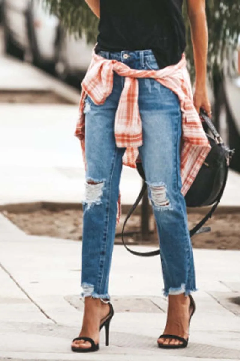 PC906 Distressed Straight-Leg Jeans