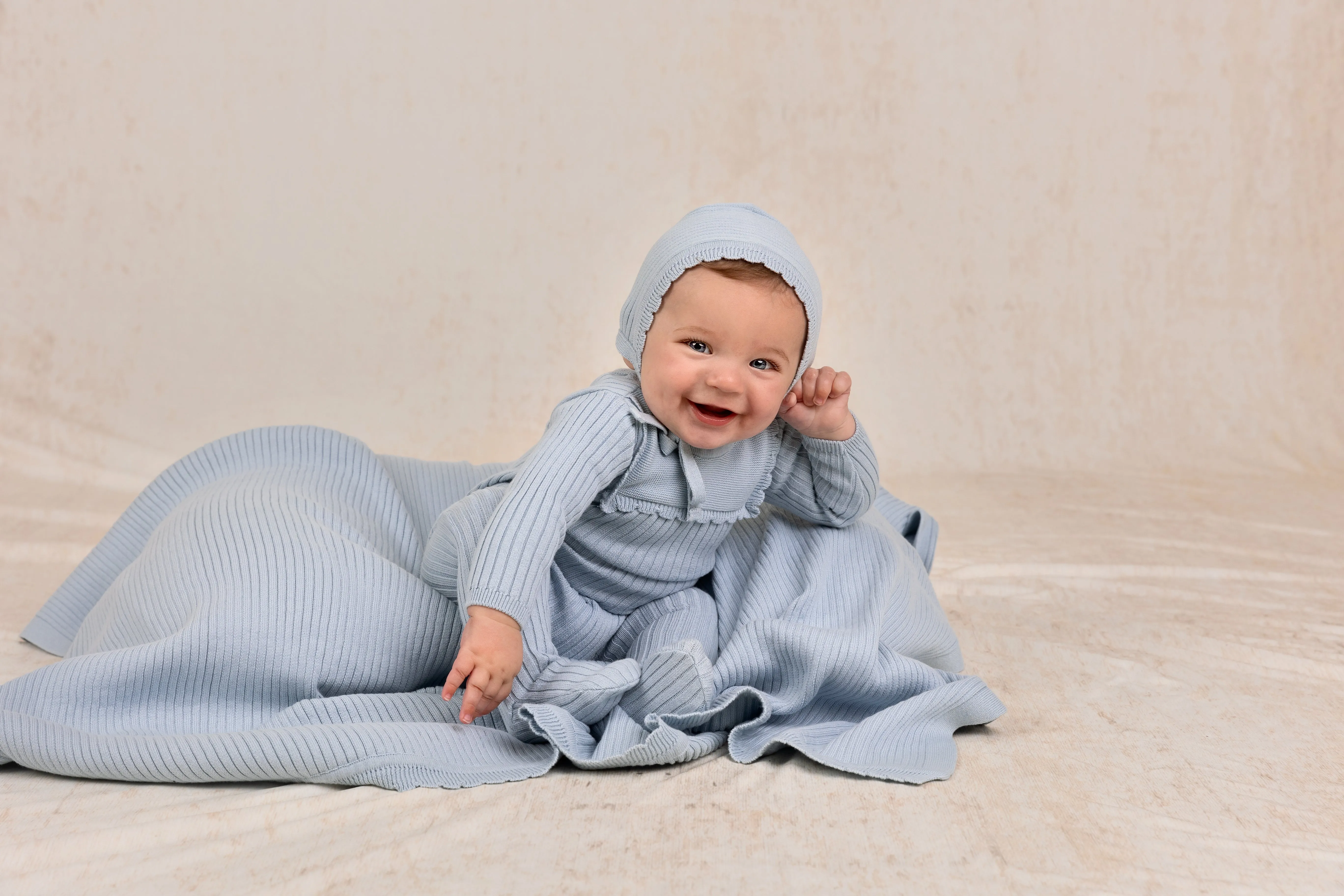 Scallop Trimmed Rib Knit Romper & Bonnet